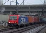 Re 482 Sie ist im Moment f�r PRESS/RTS unterwegs, die 482 036-1 der SBB Cargo. Hier f�hrt sie mit einem Containerzug durch HH-Harburg.29.12.2009