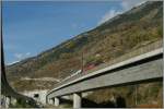 Über zwei (Rhone)-Brücken wird das Trasse zum Südportal des Lötschbergbasistunnels geleitet.
7. Nov. 2013