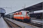 re-420-re-4-4-ii-/765814/die-sbb-re-44-ii-11141 Die SBB Re 4/4 II 11141 ist mit ihrem Schnellzug aus Lausanne in Basel SBB eingetroffen. 
Die im Swiss Express gehaltene Re 4/4 II 11141 hat den Zug in Delémont übernommen. 

Analogbild vom 8. April 1999