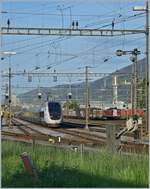 Der TGV Lyria 4411 im Rangierbahnhof von Biel. Zur Zeit verweilt der Zug jeweils zwischne der Hin- und Rückfaht von Paris nach Bern während der Nacht im Rangierbahnhof von Biel, wo auch noch die. letzten Semaphor Signale im Regelbetrieb in der Schweiz zu finden sind. 24. April 2019