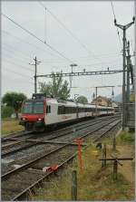 560-npz-und-domino/85965/ein-domino-nach-le-locle-verlsst Ein Domino nach Le Locle verlsst den Spitzkehr Bahnhof Chambrelien am 22. Juli 2010.