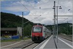 Der SBB RABe 514 024-9 verlässt Thayngen als S24 Richtung Zug.
17. Juni 2016