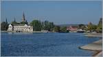 Blick auf Konstanz und die Seerheinbrücke mit einem Seehas Flirt.