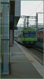 Die S31 nach Belp erreicht Bern Wankdorf. 
05.10.2012