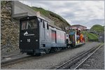 Die BRB Hm 2/2 mit ihrem  Versogrungszug  auf dem Brienzer Rothorn. 
8. Juli 2016