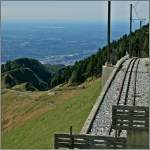 Blick von der Bergstation ins Tal (und weit nach Italien). 
15. Sept. 2013