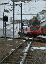 Die MGB HGe 4/4 bringt ihren Regionalzug von Disentis nach Andermatt. 
3. April 2013