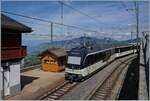 mob-goldenpass/736119/ein-mob-panoramic-express-mit-dem Ein MOB Panoramic Express mit dem schiebenden Alpina ABe 4/4 9302 verlässt Chamby in Richtung Zweisimmen. 

26. Juni 2021
