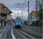 Die gut 700 Meter lange Strecke des Dreischiengeleis der TPF ist meist nur bei Bahnübergängen zugänglich und führt durch ein recht dicht bebautes Stadtgebiet von Bulle.