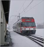 Der ex CEV Be 2/6 7004  Montreux, nun als Be 125 013 bei der Zentralbahn bei der Ausfahrt in Innertkirchen auf dem Weg nach Meiringen.

16. März 2021