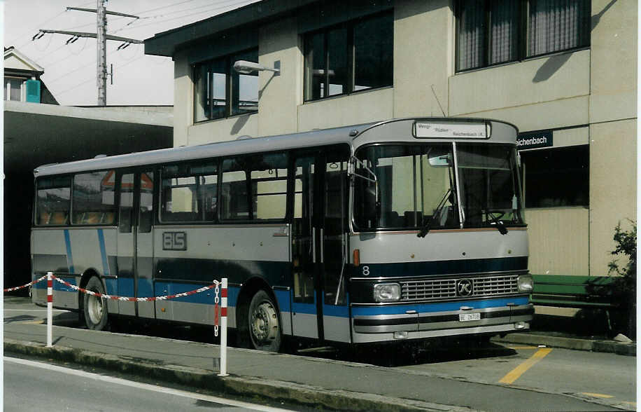 (011'524) - AFA Adelboden - Nr. 8/BE 26'708 - Setra (ex TPYG Yverdon Nr. 2) am 27. Februar 1995 beim Bahnhof Frutigen