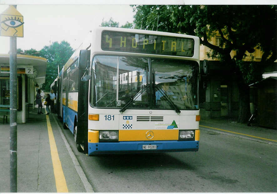 (019'922) - TC La Chaux-de-Fonds - Nr. 181/NE 91'281 - Mercedes am 7. Oktober 1997 beim Bahnhof La Chaux-de-Fonds