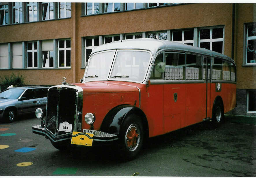 (023'236) - Rllin, Rotkreuz - Nr. 1/ZG 32'459 - FBW/R&J (ex AFA Adelboden Nr. 1) am 14. Juni 1998 in Uster, Schulhausplatz