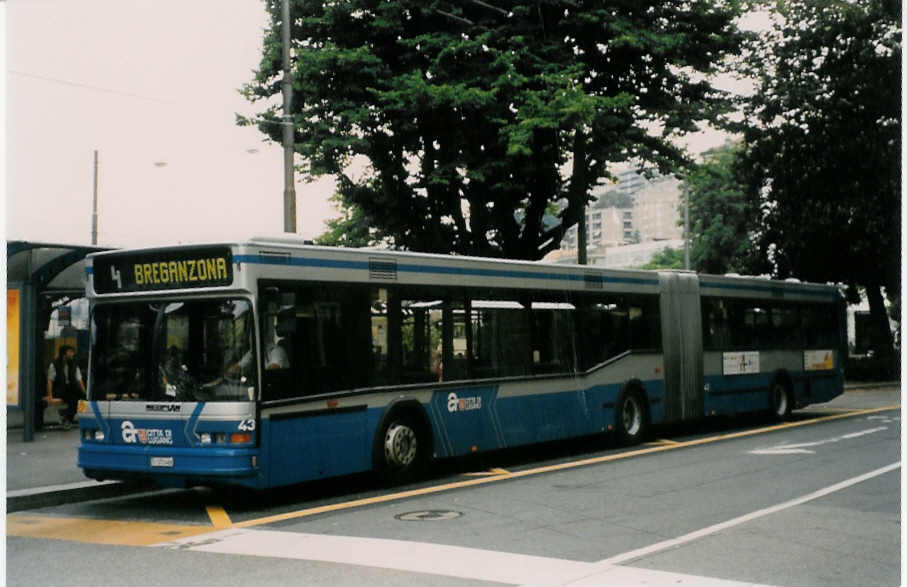 (024'427) - ACT Lugano - Nr. 43/TI 171'466 - Neoplan am 13. Juli 1998 in Lugano, Piazza Manzoni