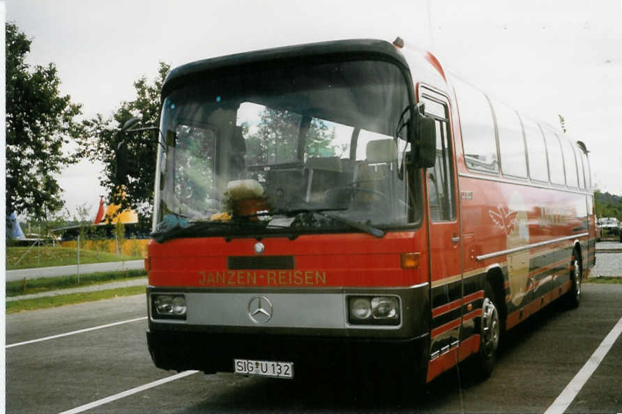 (024'907) - Janzen, Leibertingen - SIG-U 132 - Mercedes am 18. Juli 1998 in Liebenau, Ravensburger Spieleland