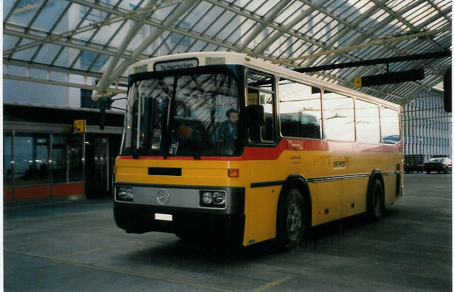 (028'812) - PTT-Regie - P 23'330 - Mercedes/FHS am 1. Januar 1999 in Chur, Postautostation