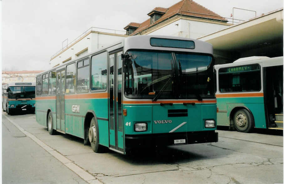 (030'603) - GFM Fribourg - Nr. 41/FR 393 - Volvo/Lauber am 3. April 1999 in Fribourg, Garage