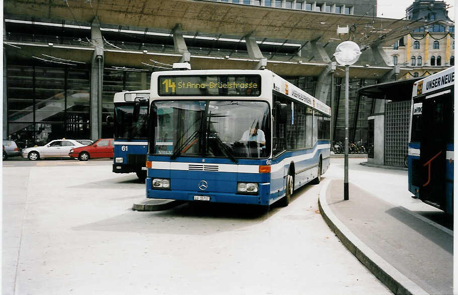 (034'214) - Gowa, Luzern - Nr. 60/LU 15'717 - Mercedes am 13. Juli 1999 beim Bahnhof Luzern