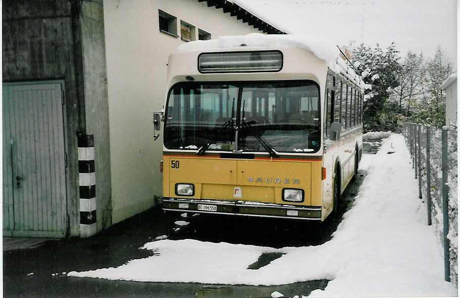 (037'727) - STI Thun - Nr. 50/BE 396'550 - Saurer/R&J am 19. November 1999 in Thun, Garage