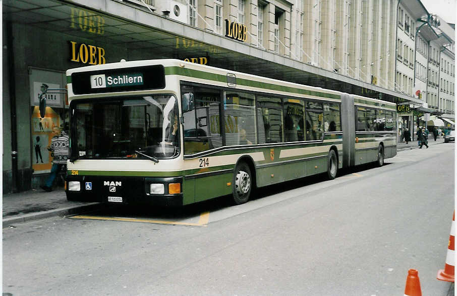 (037'816) - SVB Bern - Nr. 214/BE 513'214 - MAN am 25. November 1999 beim Bahnhof Bern