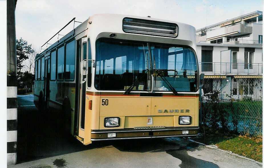 (038'019) - STI Thun - Nr. 50 - Saurer/R&J am 20. Dezember 1999 in Thun, Garage