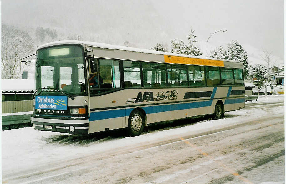 (038'109) - AFA Adelboden - Nr. 15/BE 26'974 - Setra (ex TPYG Yverdon Nr. 5) am 28. Dezember 1999 beim Bahnhof Frutigen