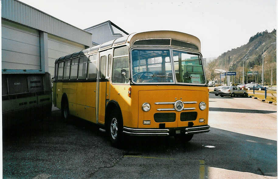 (039'236) - Gremlich, Givrins - Saurer/FHS (ex P 24'145) am 21. Februar 2000 in Biel, BTR