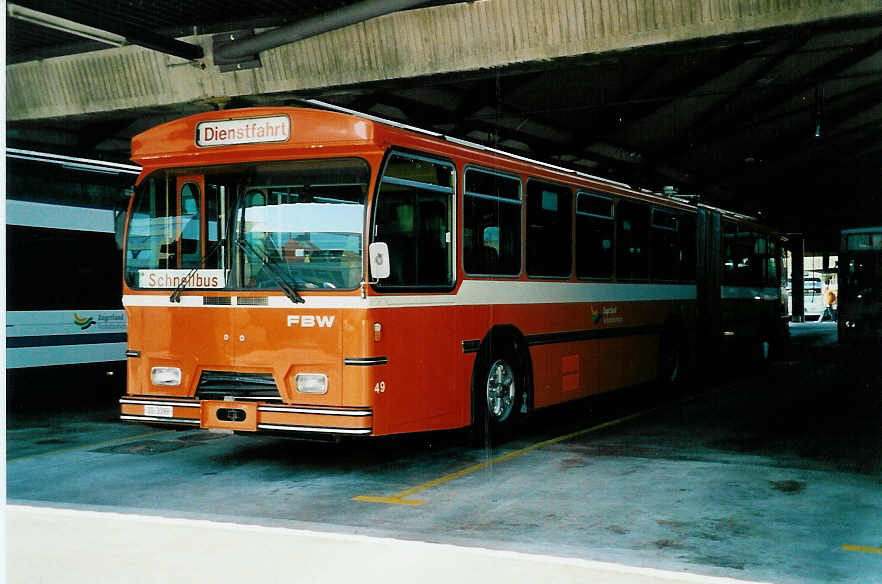 (040'031) - ZVB Zug - Nr. 49/ZG 3399 - FBW/Hess (ex RhV Altsttten Nr. 101) am 8. April 2000 in Zug, Garage