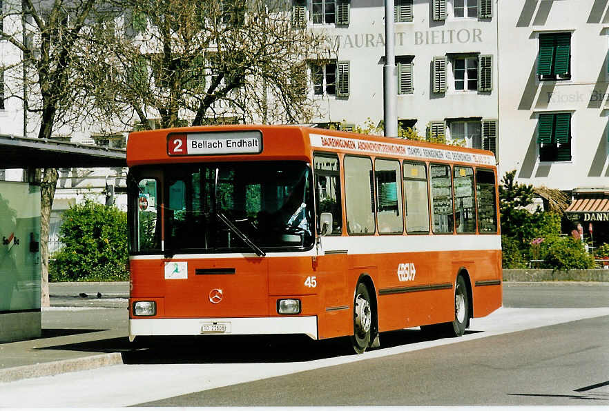 (040'325) - BSU Solothurn - Nr. 45/SO 21'608 - Mercedes/Hess am 22. April 2000 in Solothurn, Amthausplatz