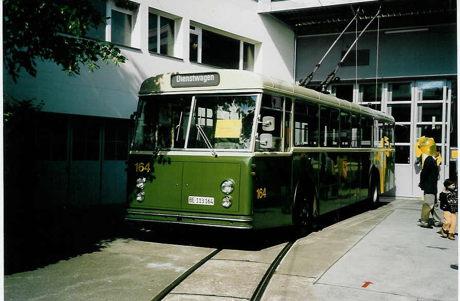 (040'530) - SVB Bern - Nr. 164/BE 113'164 - FBW/R&J am 20. Mai 2000 in Bern, Eigergarage (Enteiser)