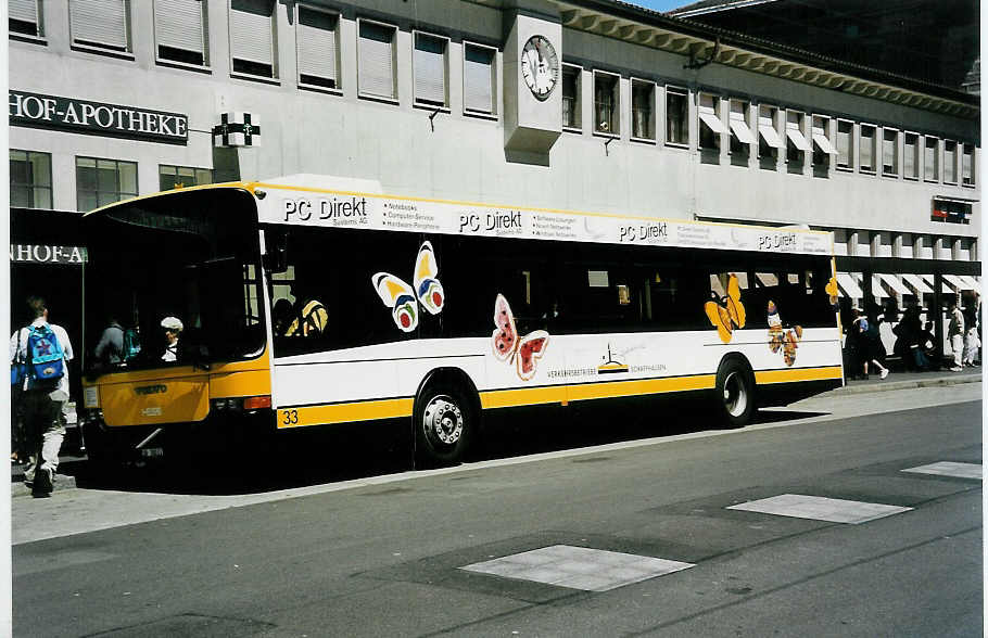 (041'326) - VBSH Schaffhausen - Nr. 33/SH 38'033 - Volvo/Hess am 19. Juni 2000 beim Bahnhof Schaffhausen