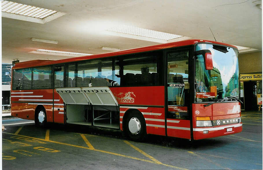 (042'231) - AFA Adelboden - Nr. 11/BE 26'701 - Setra am 21. Juli 2000 beim Bahnhof Frutigen