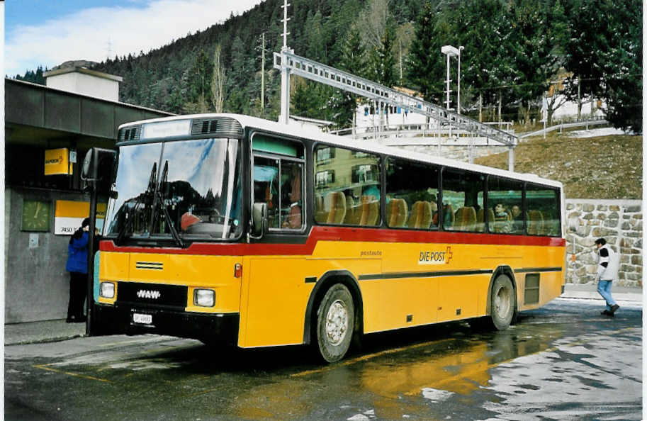 (044'426) - Demarmels, Salouf - GR 49'680 - NAW/Hess am 1. Januar 2001 beim Bahnhof Tiefencastel