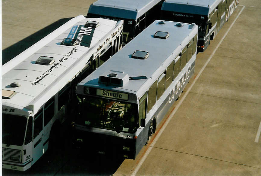 (048'628) - Flughafen, Zrich - ZH 626'020 - NAW/Hess am 18. Juli 2001 in Zrich, Flughafen