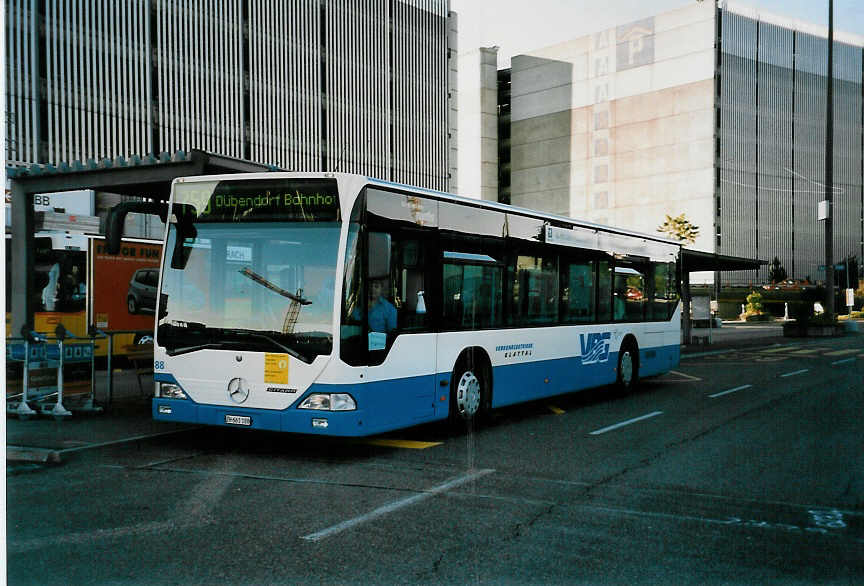 (048'631) - Welti-Furrer, Zrich - Nr. 88/ZH 661'188 - Mercedes am 18. Juli 2001 in Zrich, Flughafen