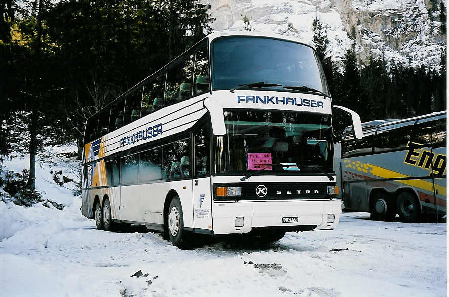 (051'421) - Fankhauser, Sigriswil - BE 375'229 - Setra am 6. Januar 2002 in Adelboden, Unter dem Birg