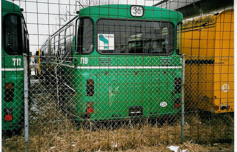 (051'519) - BVB Basel - Nr. 719 - Mercedes/FHS am 7. Januar 2002 in Hezogenbuchsee, Heiniger