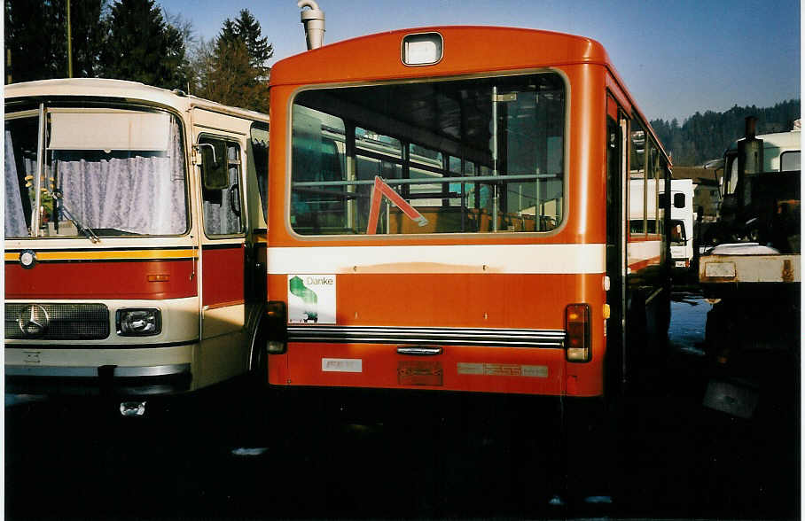 (051'536) - BBA Aarau (RWB) - Nr. 121 - FBW/Hess am 13. Januar 2002 in Niederscherli