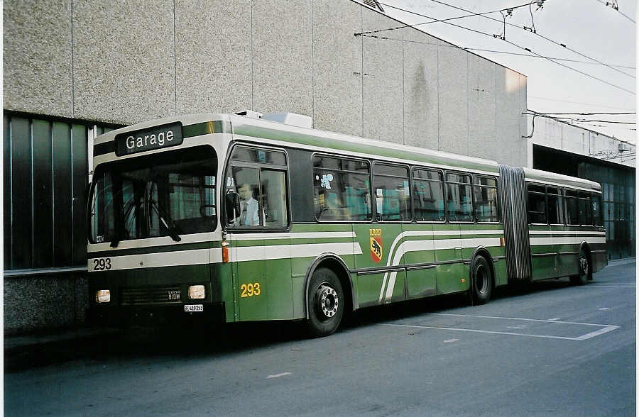 (051'921) - SVB Bern - Nr. 293/BE 419'293 - Volvo/R&J-Hess-Gangloff am 4. Februar 2002 in Bern, Eigergarage