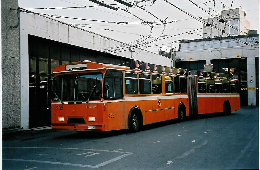 (051'931) - SVB Bern - Nr. 282/BE 339'282 - FBW/Hess-Gangloff am 4. Februar 2002 in Bern, Eigergarage