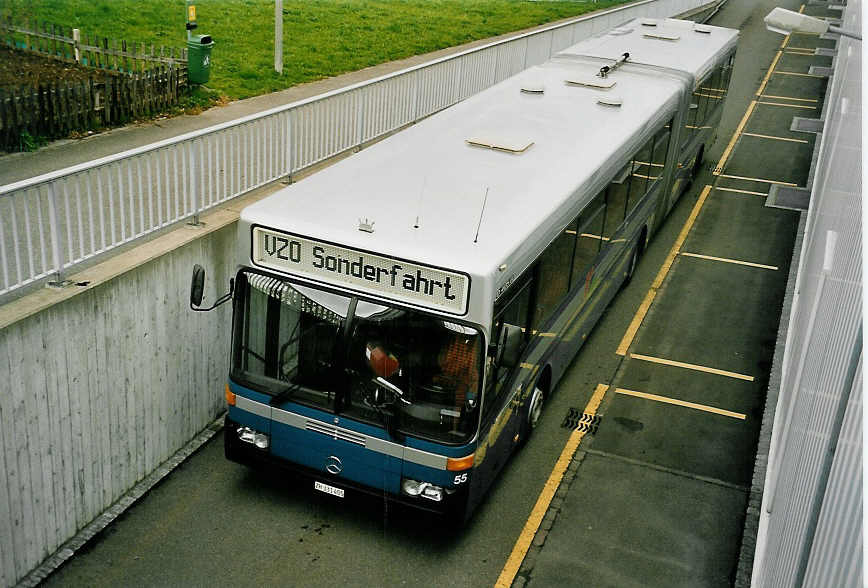 (052'514) - VZO Grningen - Nr. 55/ZH 331'455 - Mercedes am 23. Mrz 2002 in Grningen, Garage