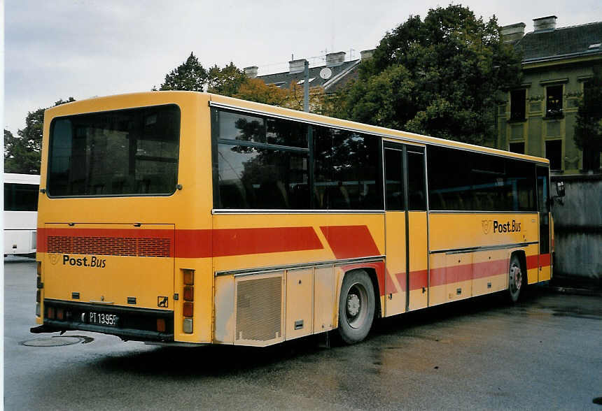 (056'527) - PostBus - PT 13'955 - Grf&Stift am 8. Oktober 2002 in Wien, Htteldorf