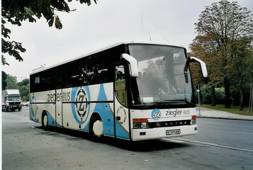 (056'606) - Ziegler - Nr. 13/W 1314 MW - Setra am 9. Oktober 2002 in Wien, Schnbrunn