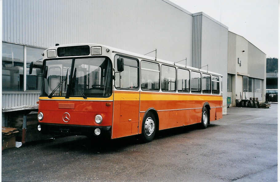 (057'936) - Giobellina, Leysin - Mercedes (ex Knecht, Windisch Nr. 56) am 29. Dezember 2002 in Biel, BTR