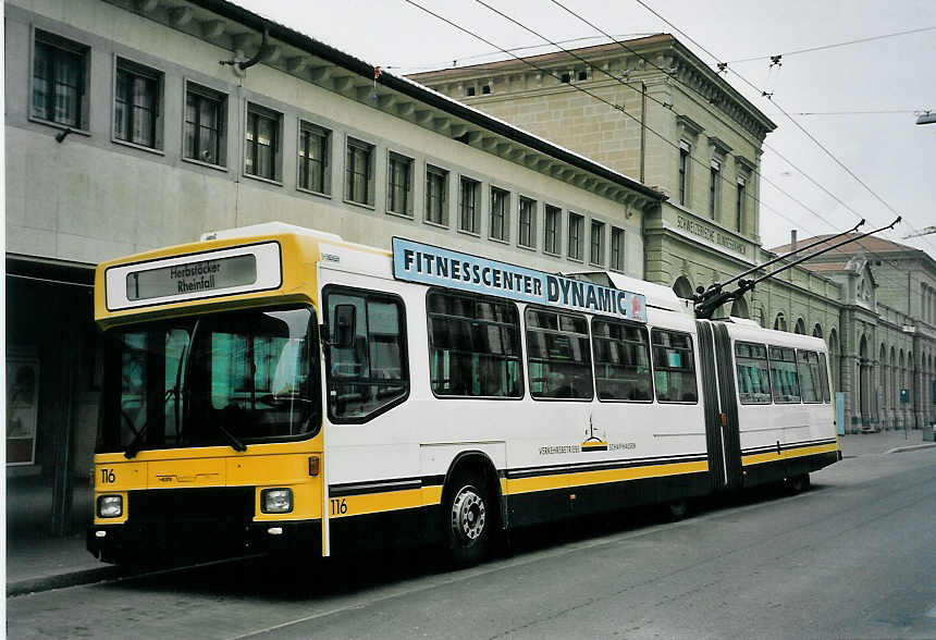 (058'826) - VBSH Schaffhausen - Nr. 116 - NAW/Hess Gelenktrolleybus am 20. Februar 2003 beim Bahnhof Schaffhausen