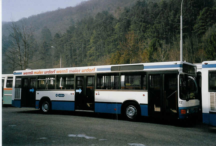 (059'020) - Hrzeler, Dietikon - Nr. 17 - MAN am 22. Februar 2003 in Biel, BTR