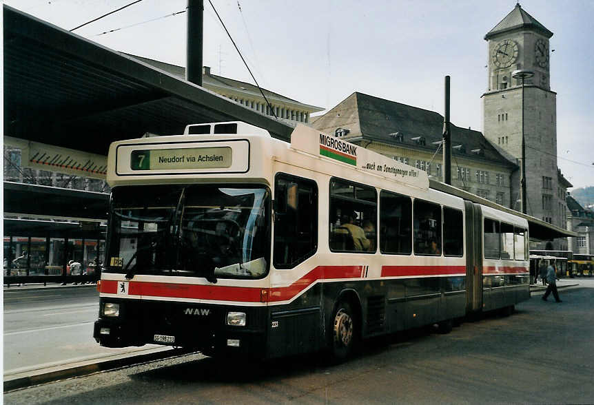 (059'410) - VBSG St. Gallen - Nr. 233/SG 198'233 - NAW/Hess am 29. Mrz 2003 beim Bahnhof St. Gallen