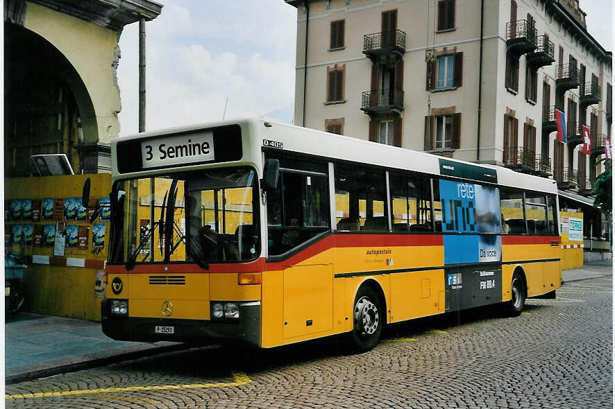 (060'336) - PTT-Regie - P 25'293 - Mercedes am 26. Mai 2003 beim Bahnhof Bellinzona
