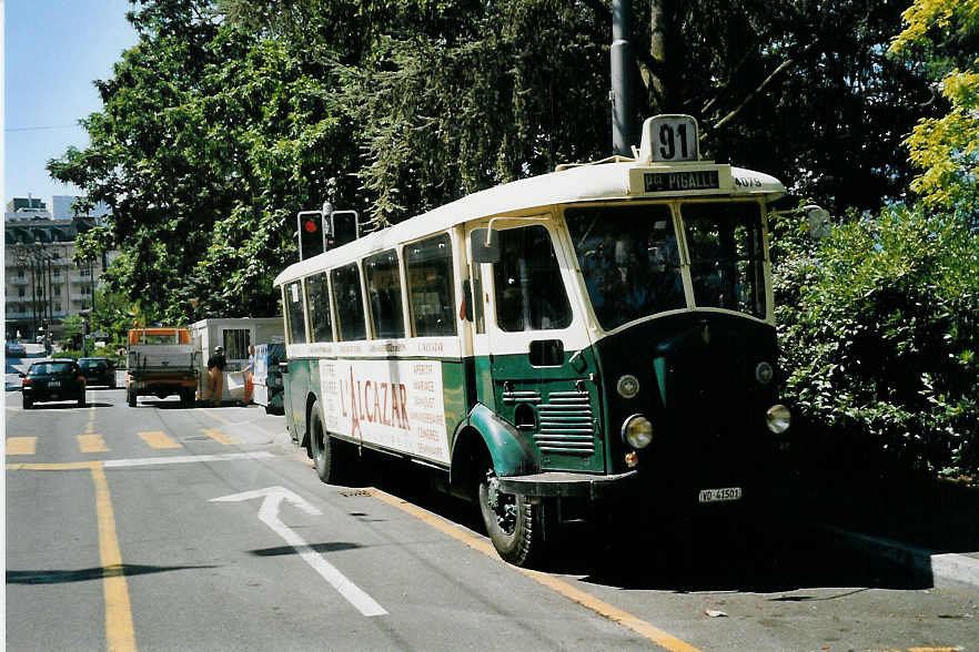 (061'301) - L'Alcazar, Montreux - VD 41'501 - Renault (ex RATP Paris Nr. 4079) am 6. Juli 2003 in Montreux