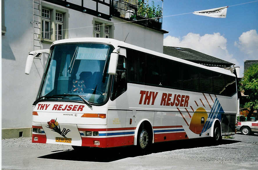 (062'335) - Aus Dnemark: Wulff Bus, Tilst - PZ 91'224 - Bova am 2. August 2003 in Frutigen, Hotel Simplon